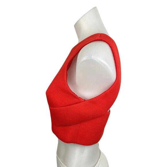 Nicholas Red Scuba V Neck Sleeveless Open Back Chic Crop Tank Top Size 4 - Picture 2 of 5